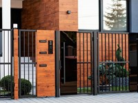 ¿Condiciona la estética de la casa el instalar puertas de hierro para la entrada?