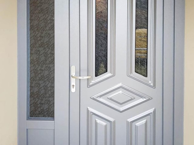 ¿Qué puertas son más seguras: las de PVC o las de aluminio?